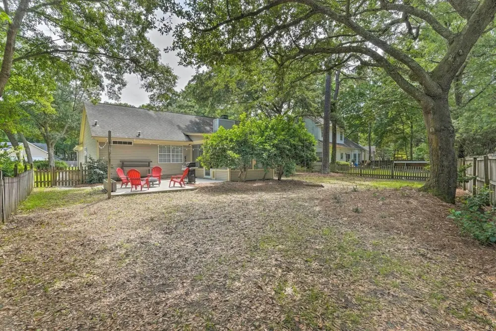 Modern Retreat - 4 Miles to Isle of Palms Beach!