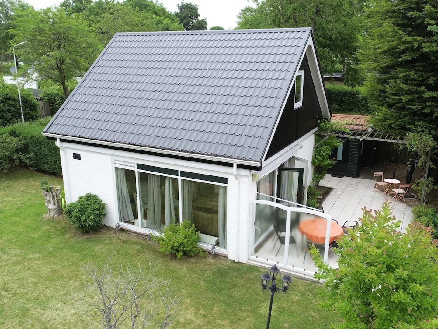 Lovely Holiday Home in Kortgene With Private Garden