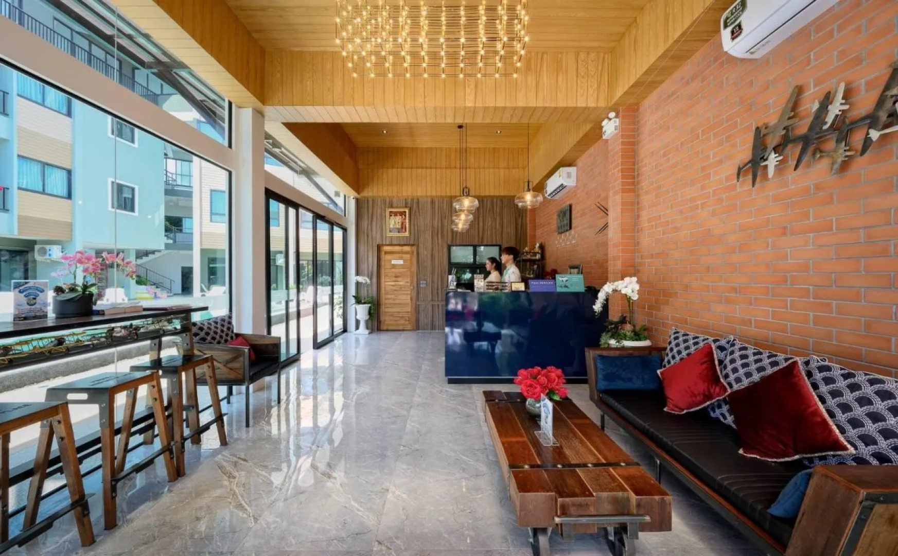 Phuket Airport Place