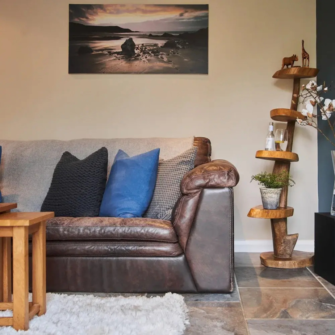 Swallows End in Lower Ashton