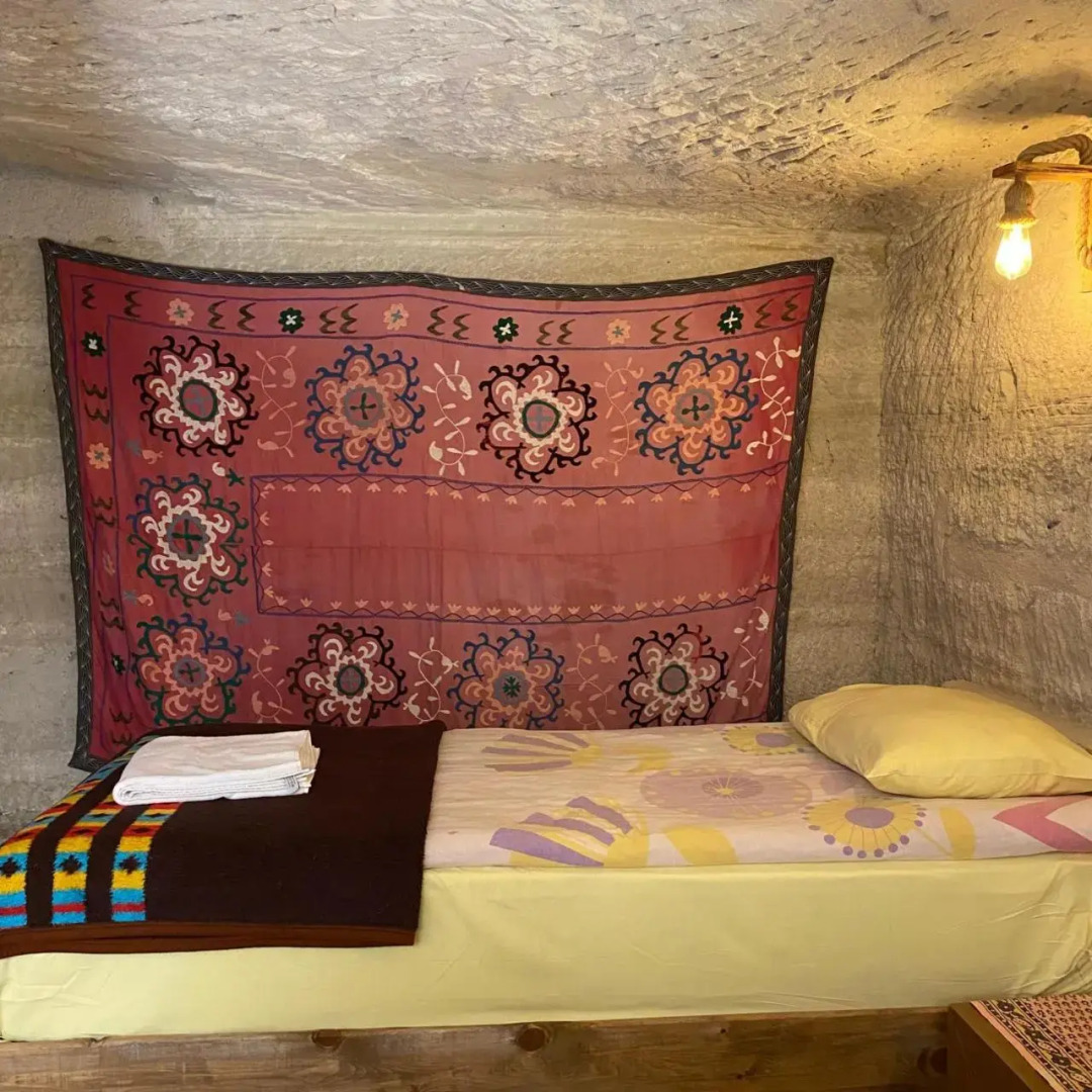 Seven Rock Cave Hotel