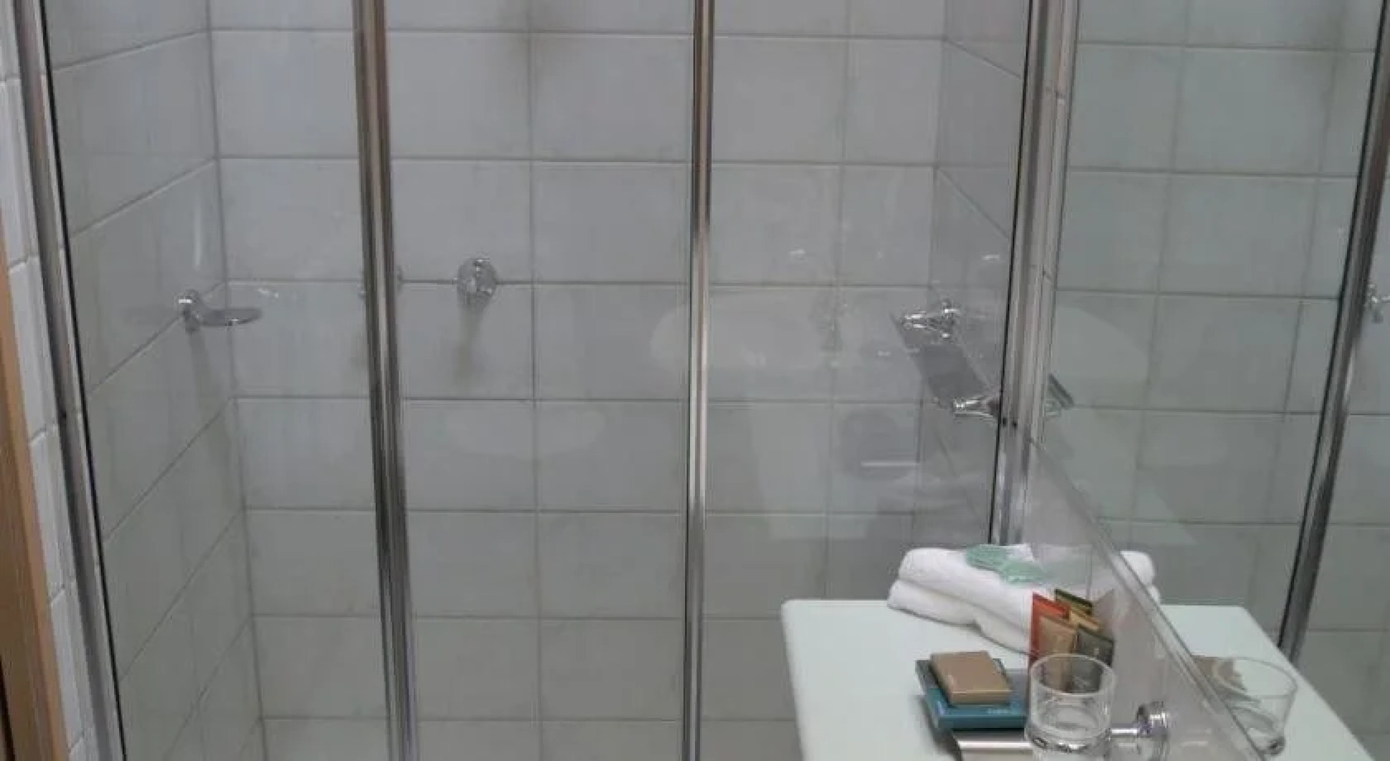 Gipsy Point Lakeside