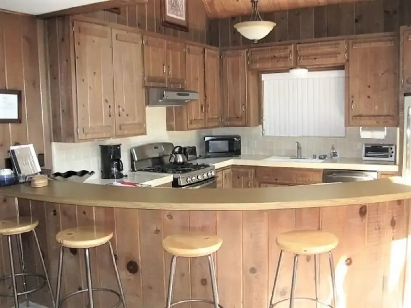 Woodsy 'a' Frame 3 Bedroom Cabin by RedAwning