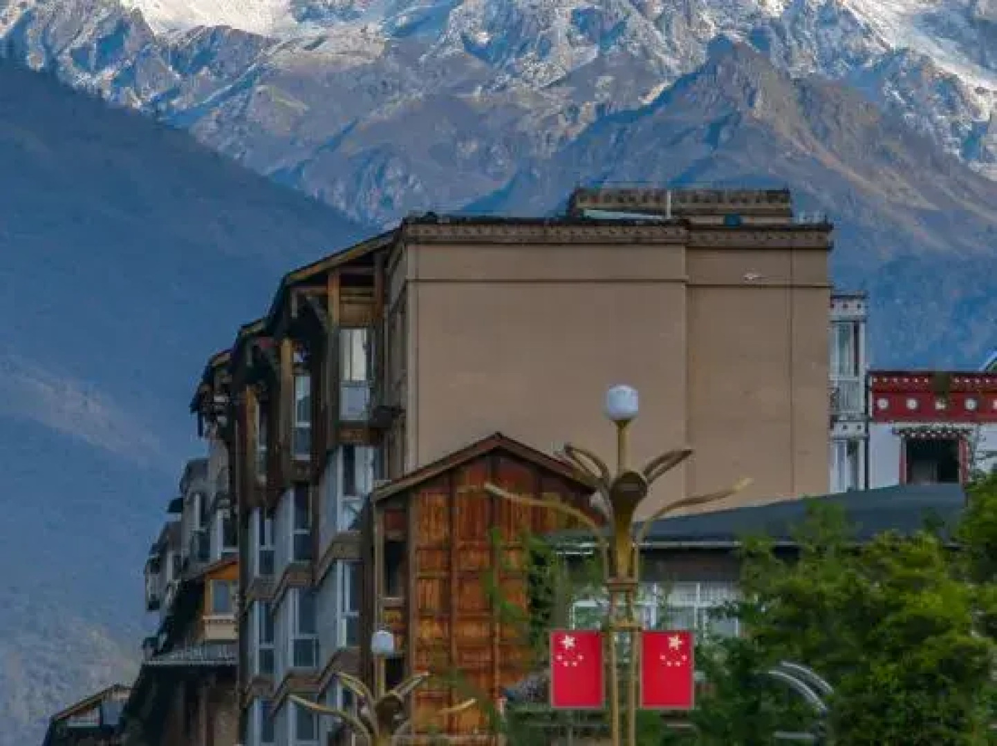 Hailuogou · Tianmu Yunju · Snow Mountain Viewing Garden Boutique Homestay