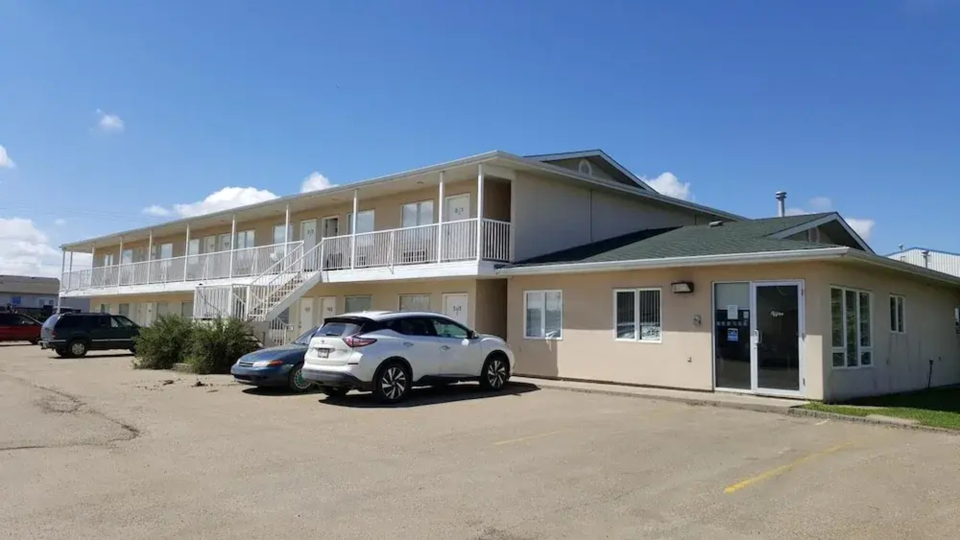 waintel studio-wainwright motel