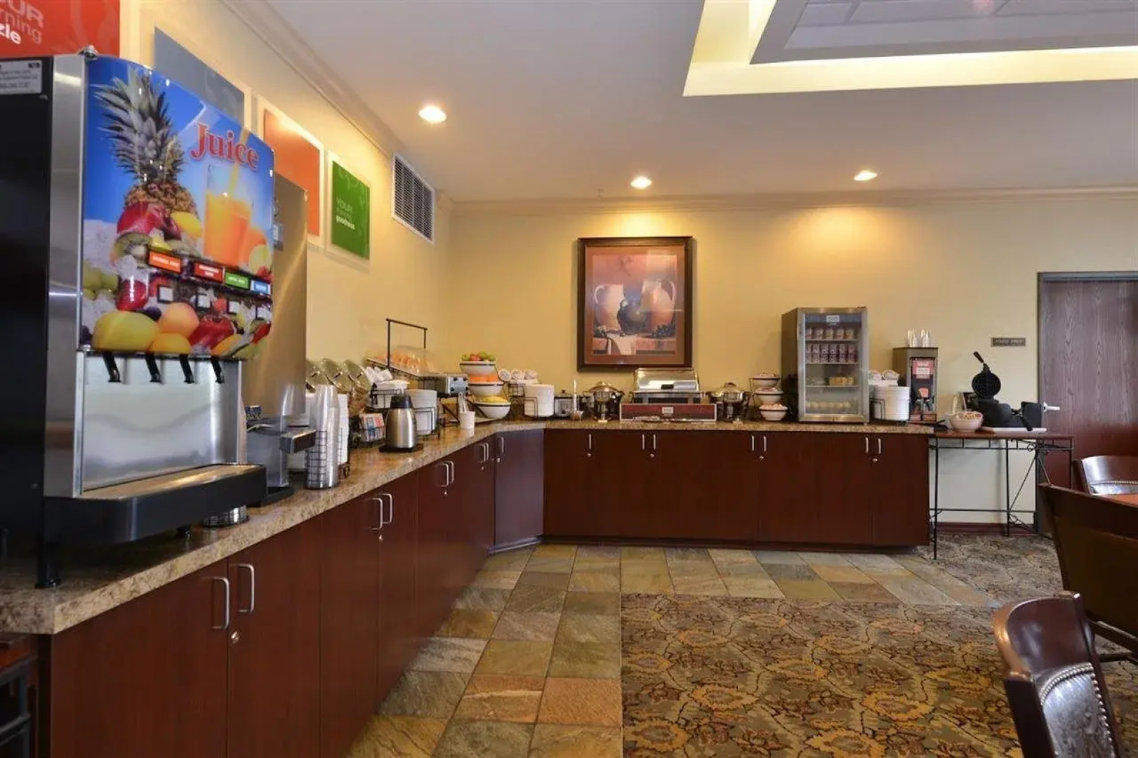 Comfort Inn & Suites McMinnville Wine Country