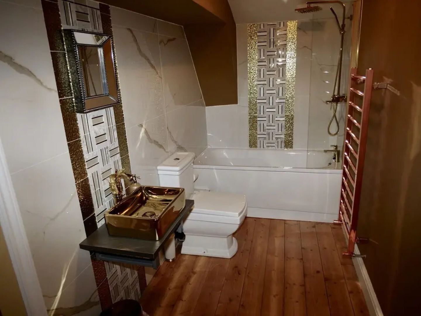 Luxury 9 Bed Manor House Hot Tub Cinema Room Skytv