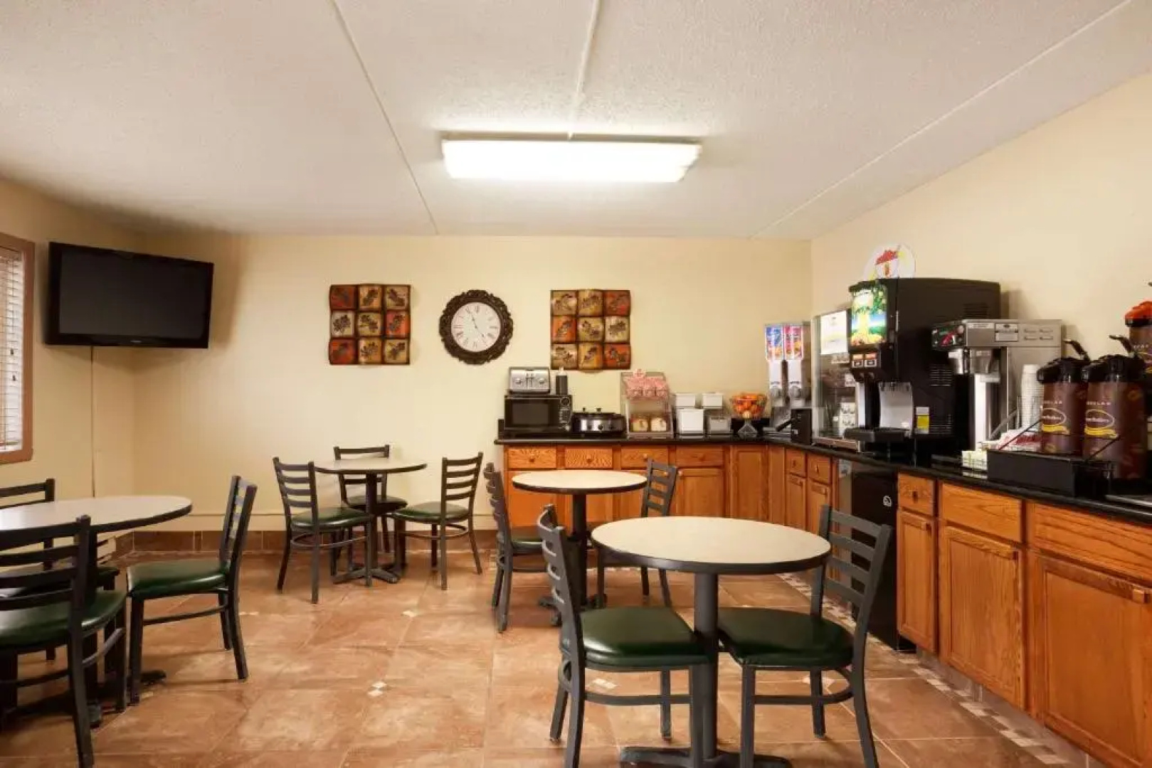 Super 8 West Fargo Main Ave ND