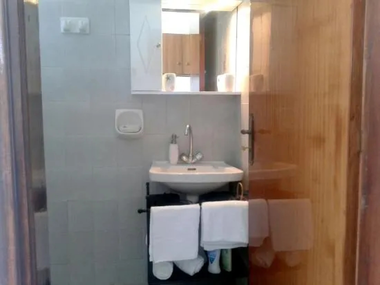 Merryland Studios & Apartments