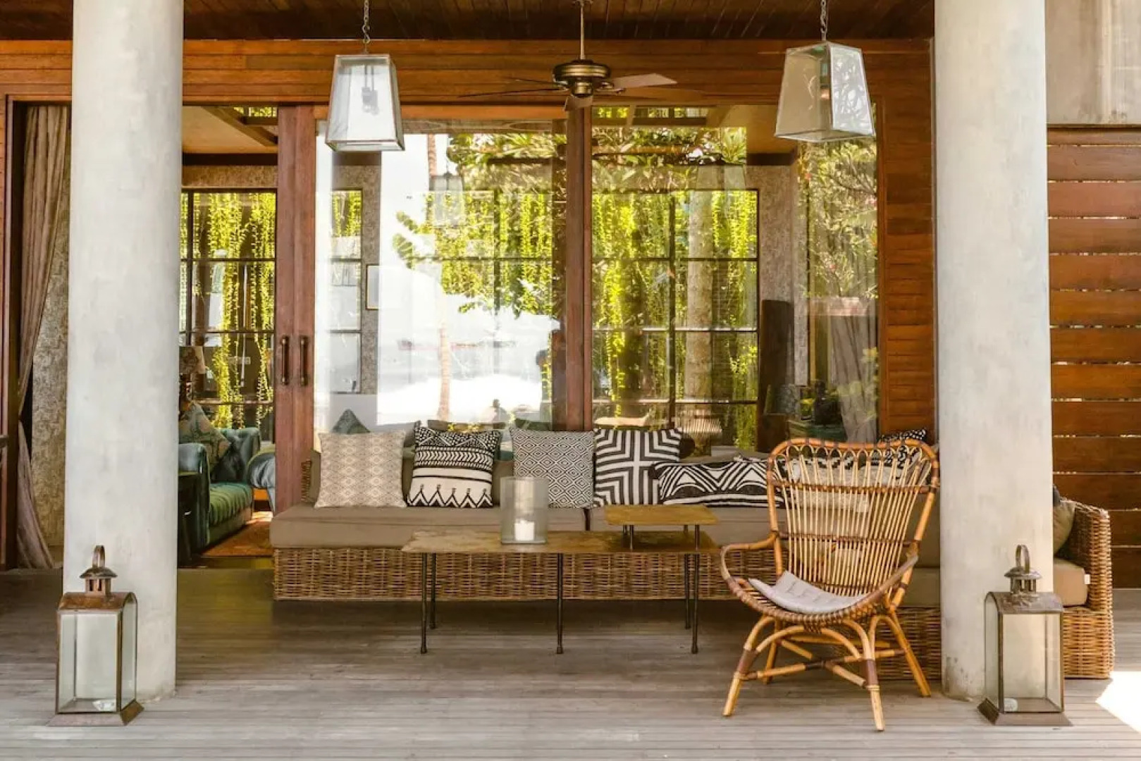 Villa Manis Beachfront