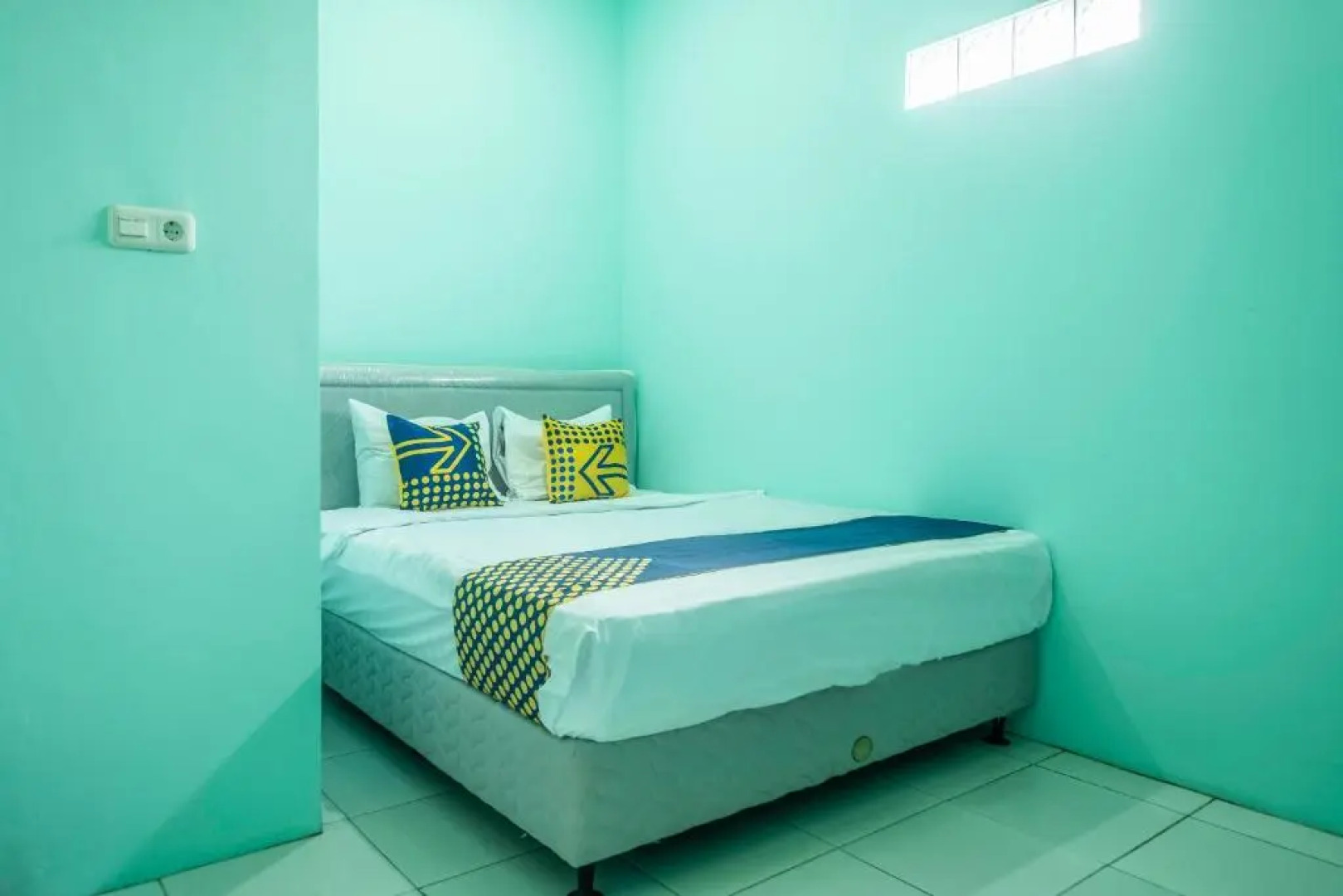 OYO Life 1889 Mbuahpage