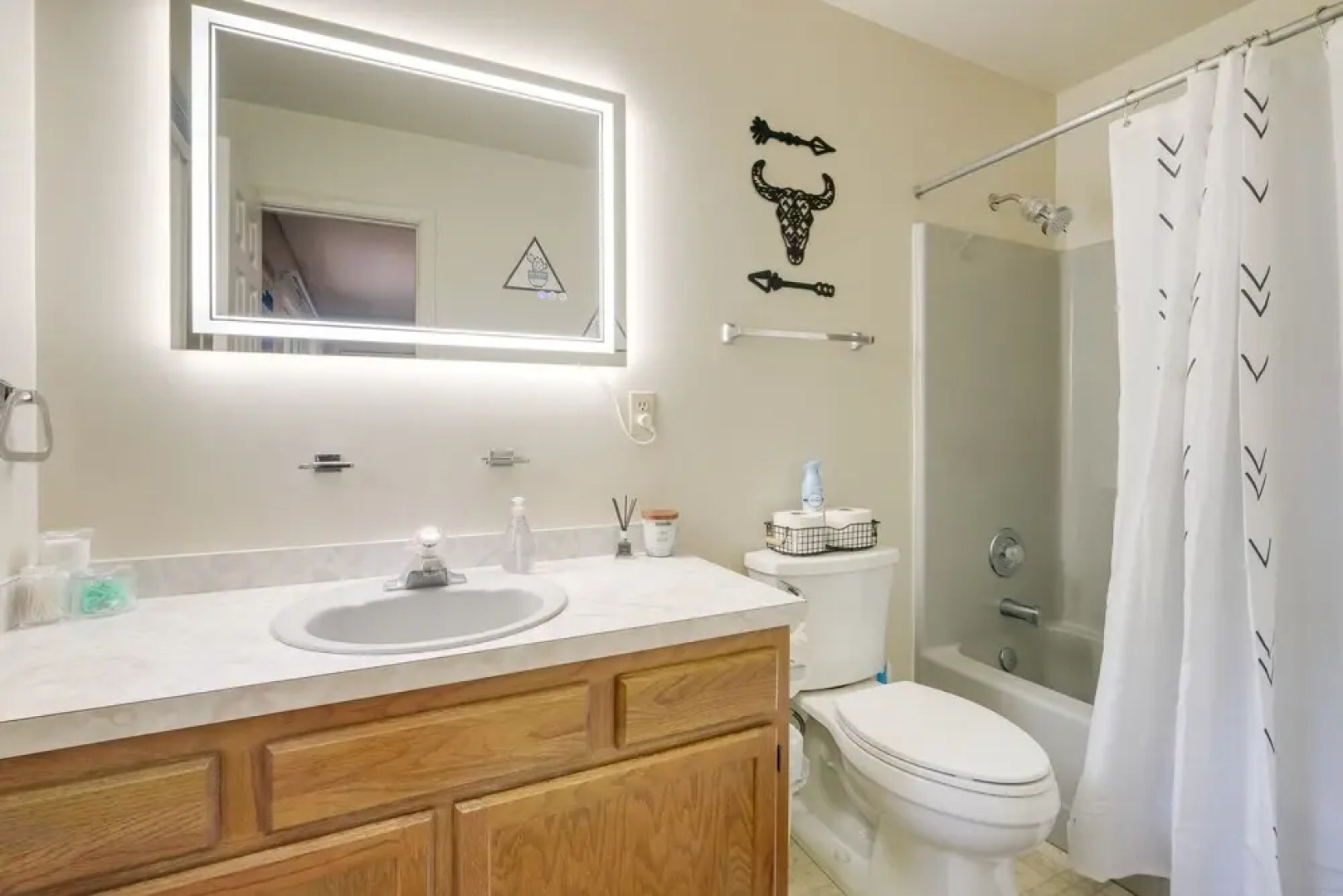 Lakefront Maryland Cabin w/ Fire Pit, Grill & Deck