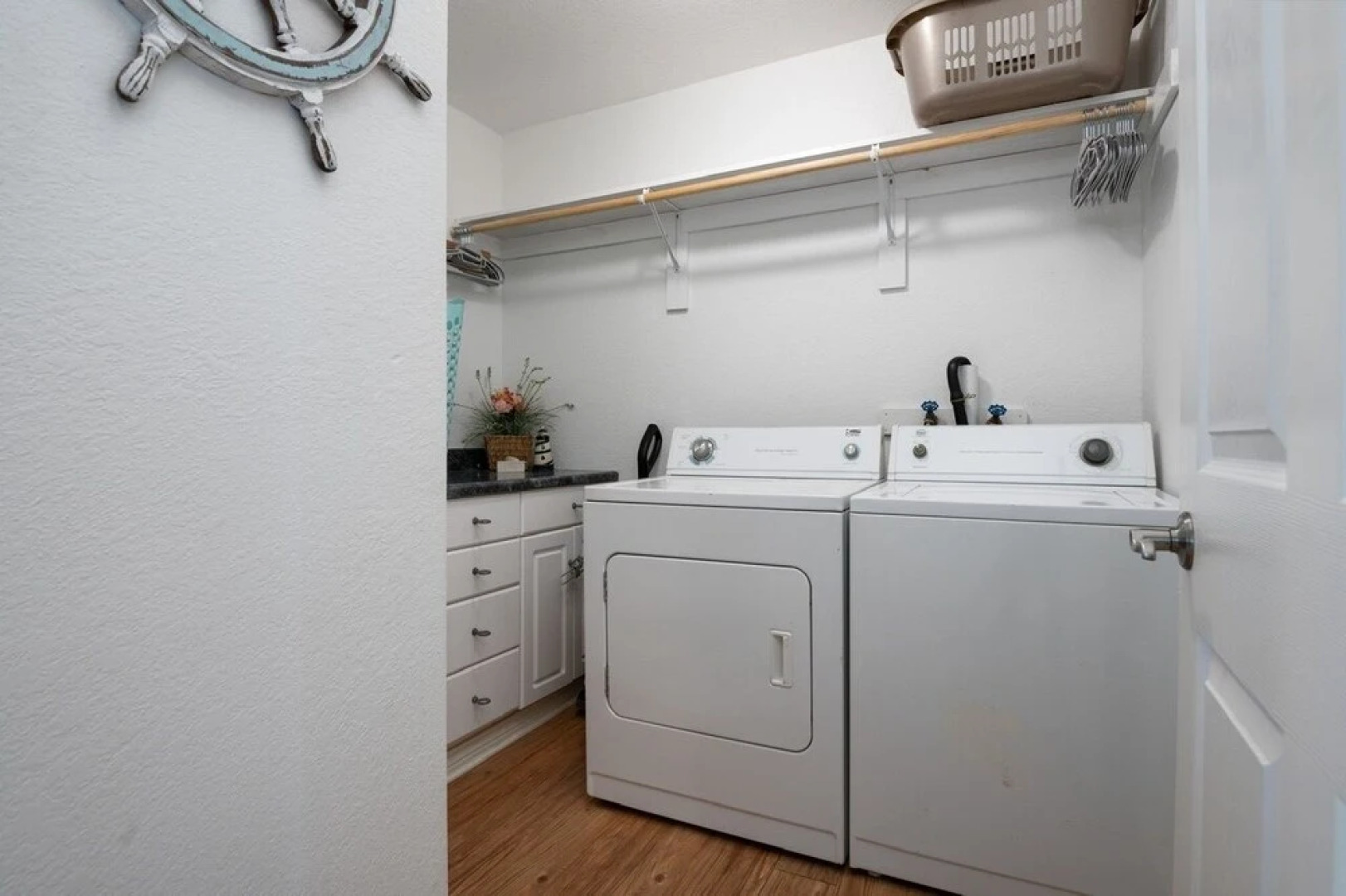 A Texas Star 3 Bedroom Home by RedAwning