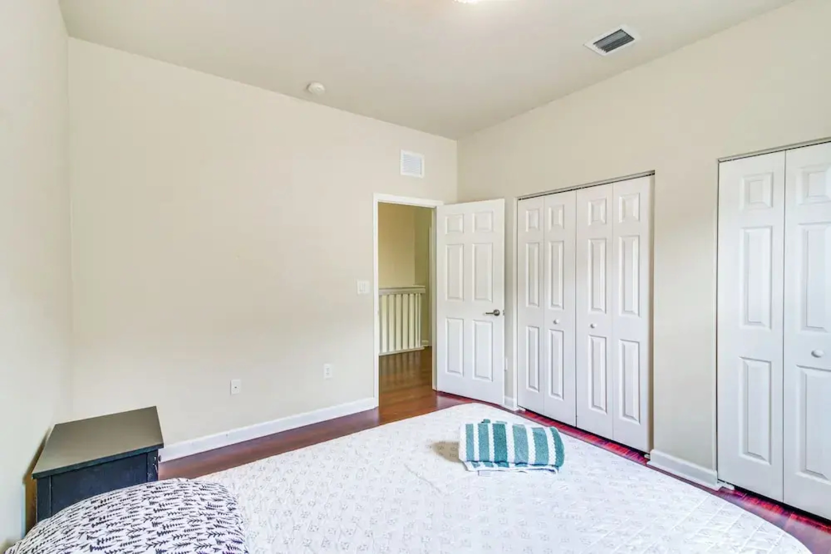 Yard w/ Lake View: Remote Working Hub in Homestead