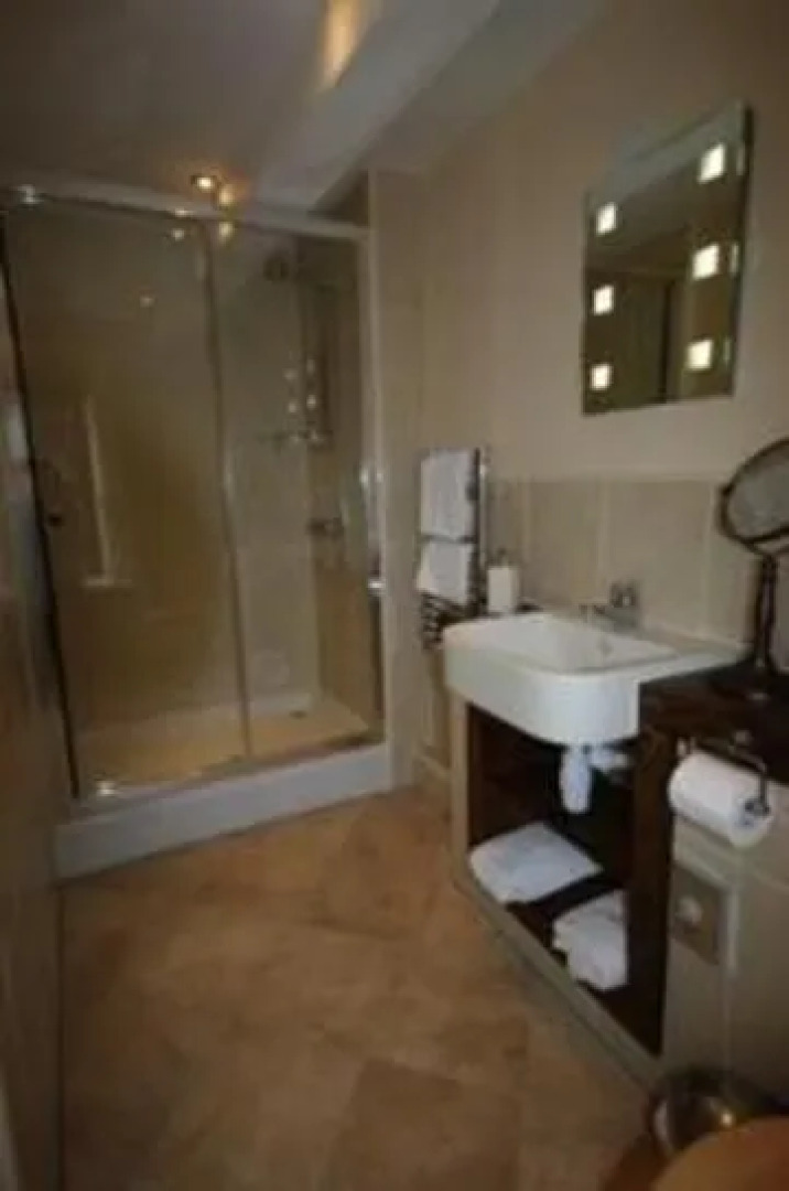 Mezze at the Ship and Castle