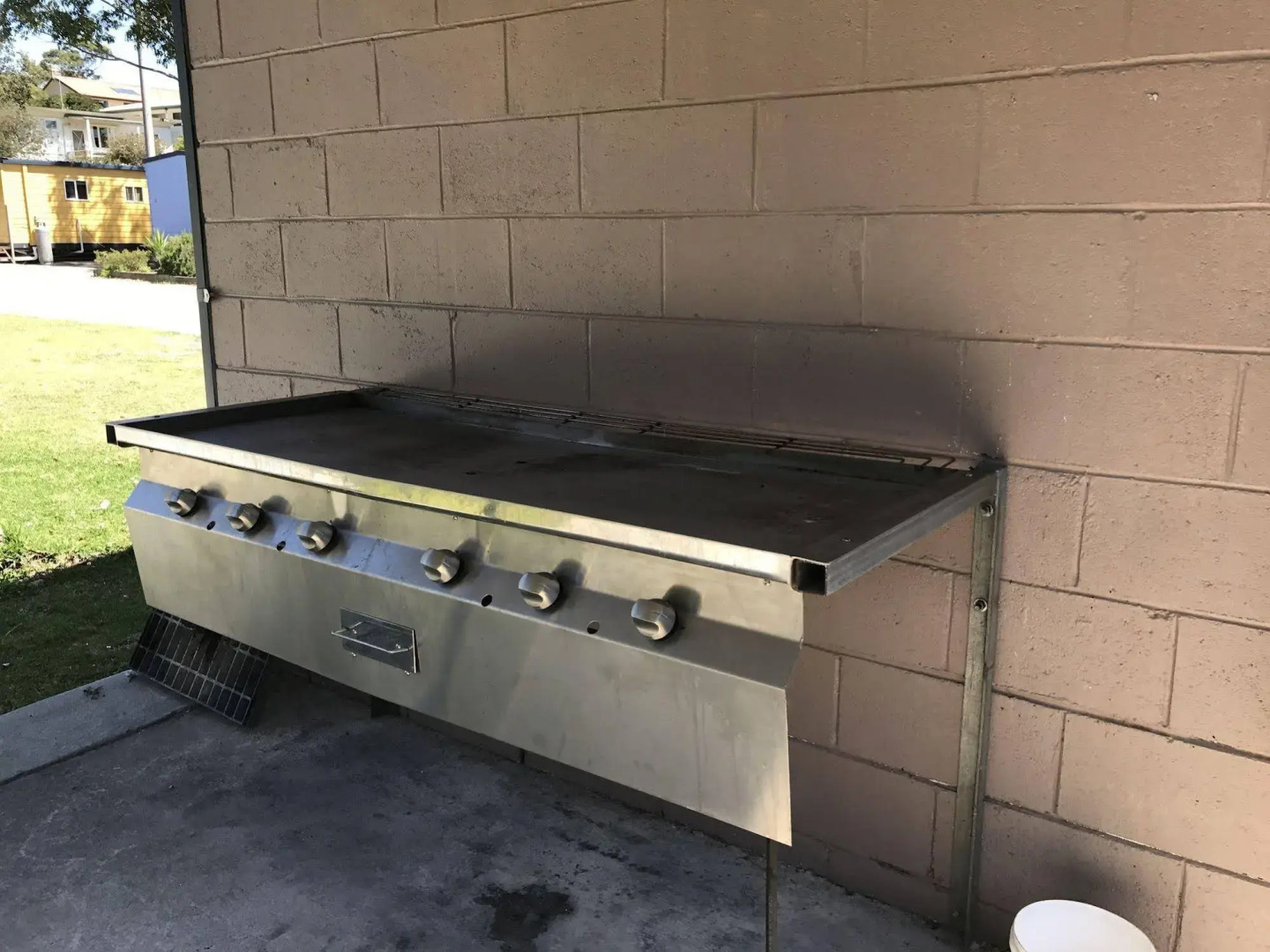 The Waterwheel Beach Cabins - Caravan Park