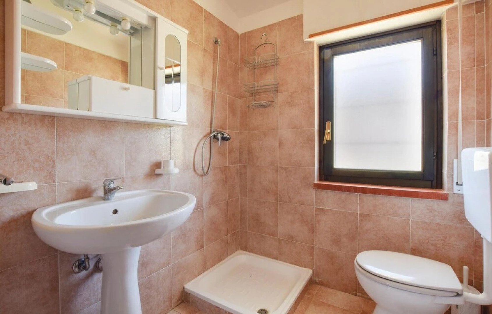 Stunning Home in Roseto Capo Spulico With 4 Bedrooms