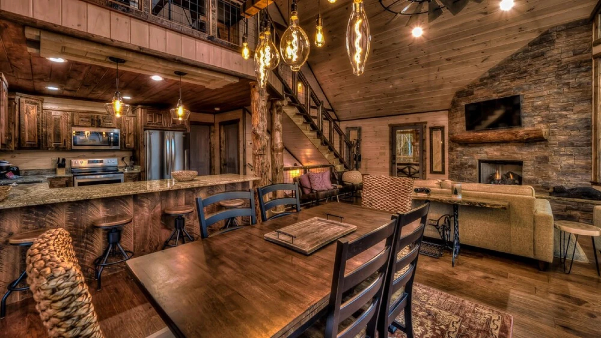 Blue Moon Lodge by Escape to Blue Ridge