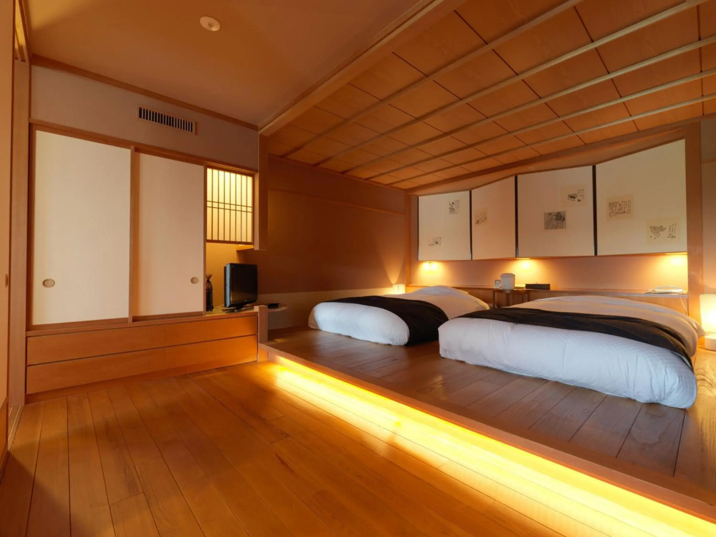 Akan Tsuruga Bessou HINANOZA