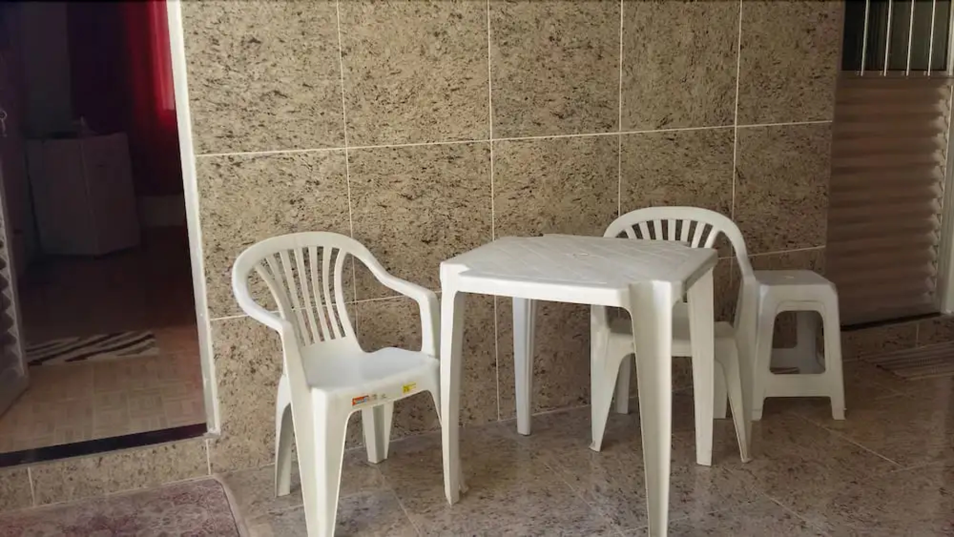 Quartos em casa IN Caxias