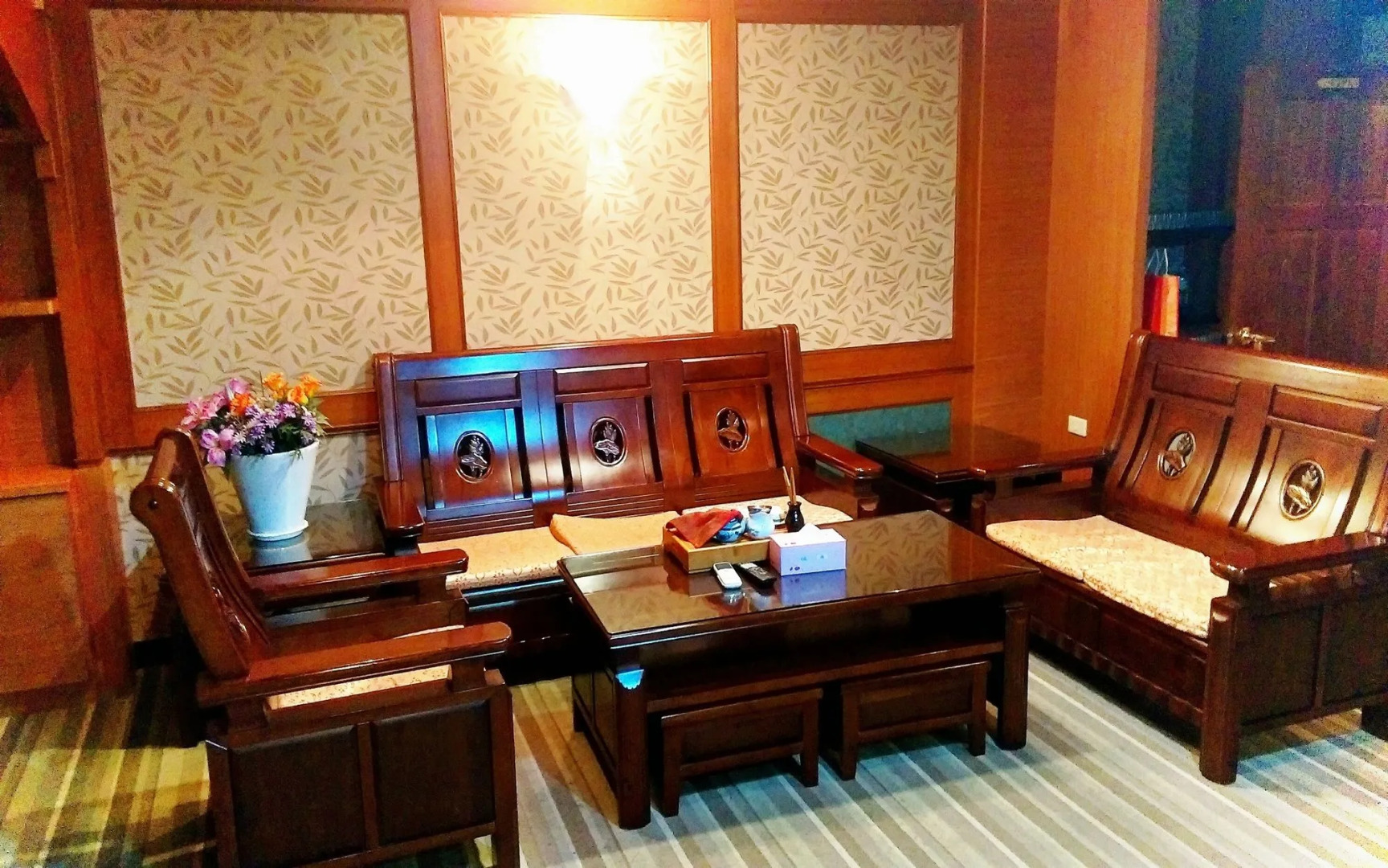 Jinsa Lakeside View Resort