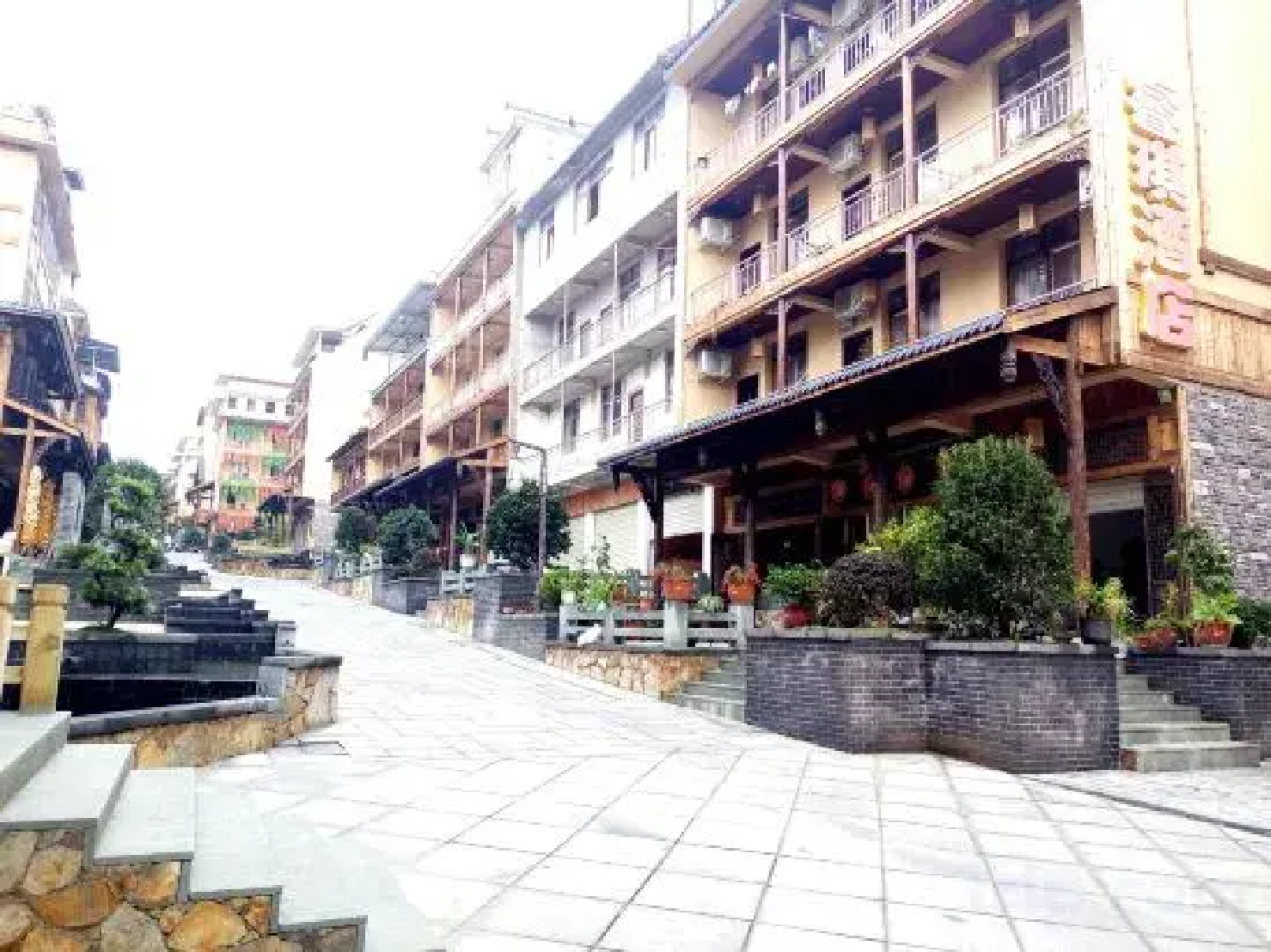 Luding Hailuogou Ruiqi Hotel