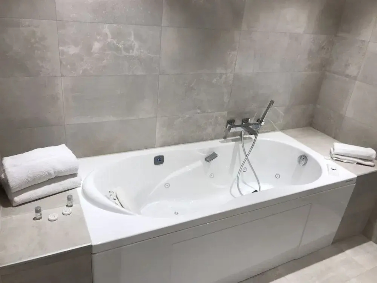 Best Western LAquarium Arras Nord