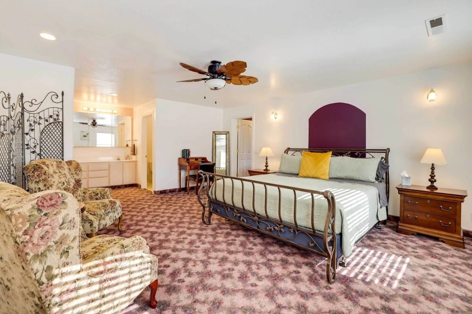 Spacious Hildale House w/ Large Deck!