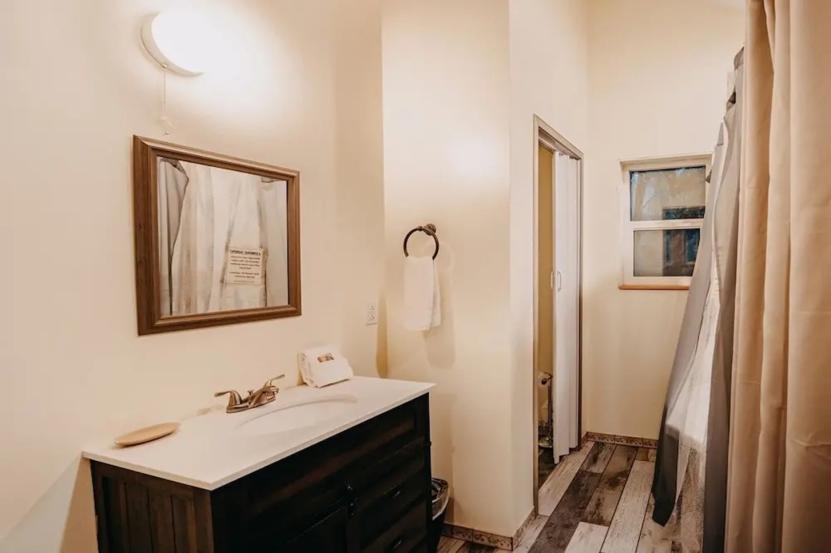 02gs - Hot Tub - Wifi - D/w - W/d - Sleeps 8 2 Bedroom Home by RedAwning
