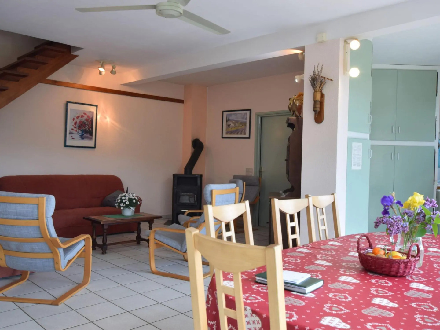 Lovely Holiday Home in Marignac-en-diois With Swimming Pool