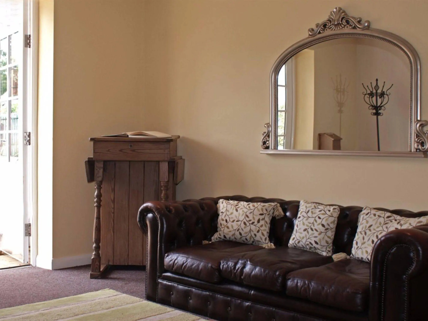 Ferguson Fawsitt Arms & Country Lodge