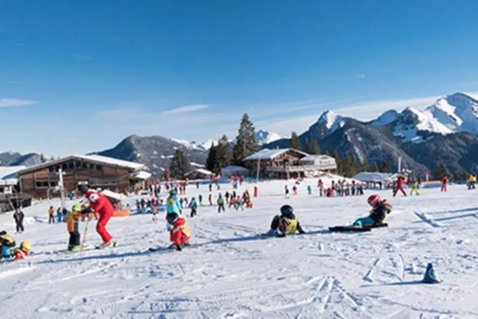 L'Enchalpe, Grand et lumineux studio avec coin montagne 4-6 pers, 60m des pistes, PISCINE COUVERTE, grand balcon expo EST, DRAPS NON COMPRIS