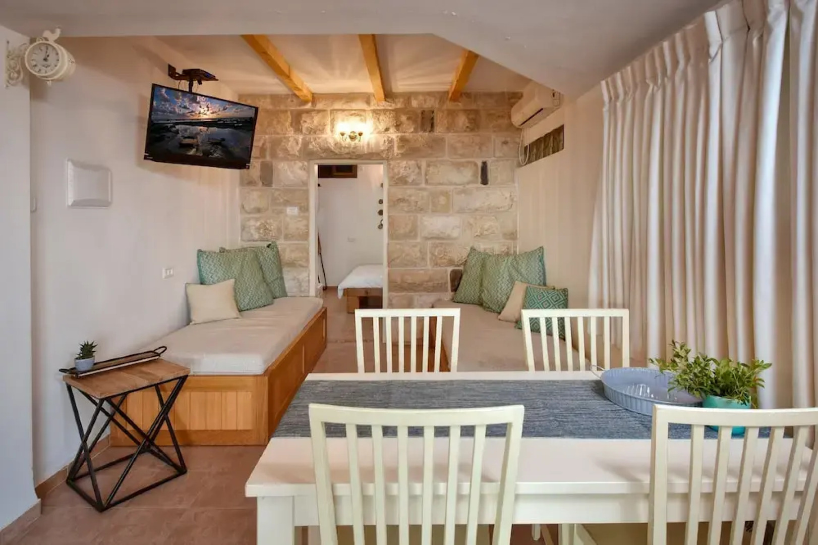 Accommodation Units The Mansion Had Nes