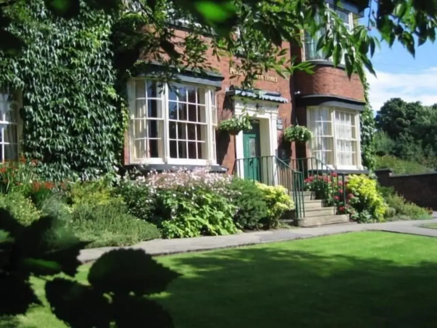 Peak Weavers Rooms & Restaurant