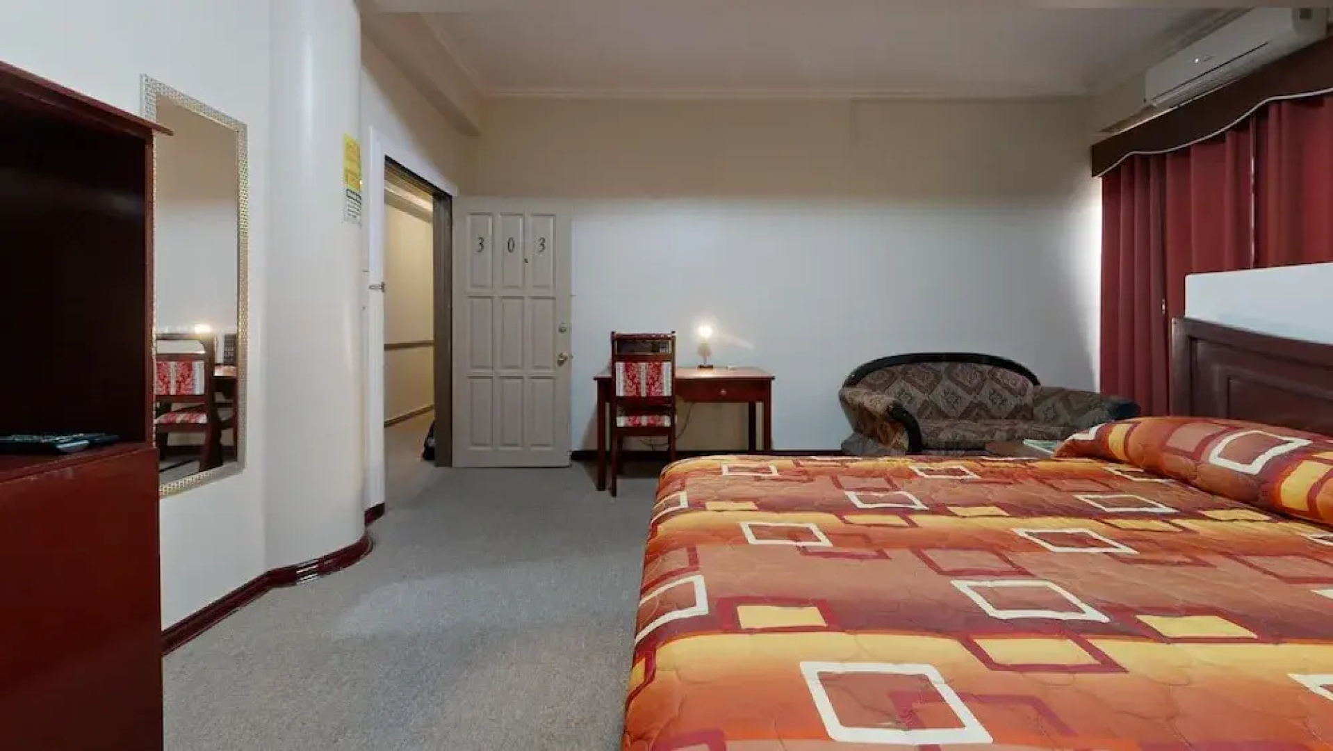 Regency Suites Hotel