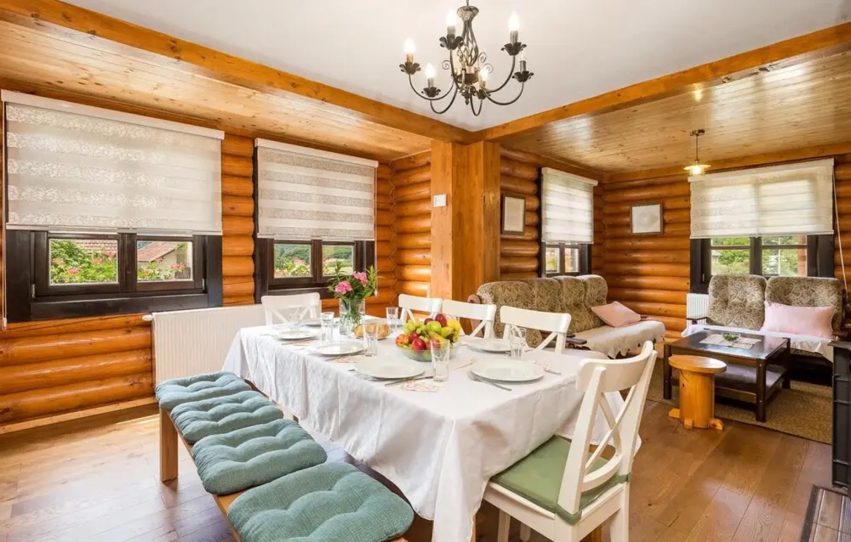 Awesome Home in Otocac With 4 Bedrooms and Wifi