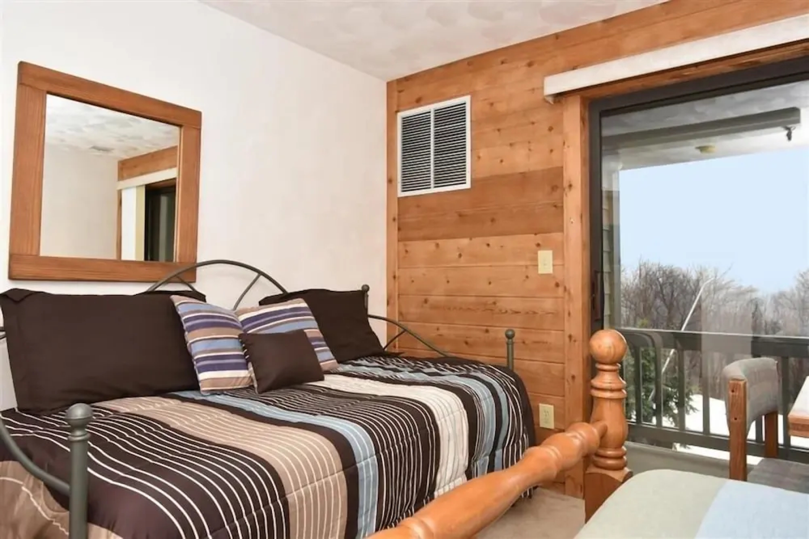 Seven Springs Stoneridge 3 BR Loft Standard Condo, Pet Friendly! by RedAwning