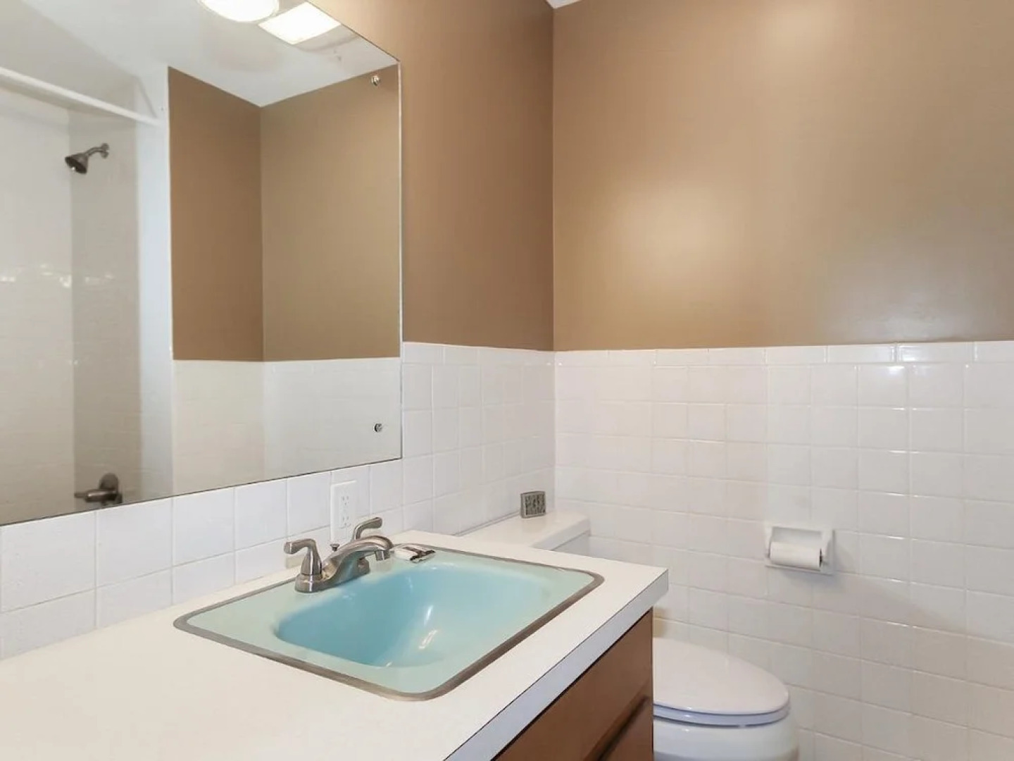 Lakeshore Retreat on Lake Michigan