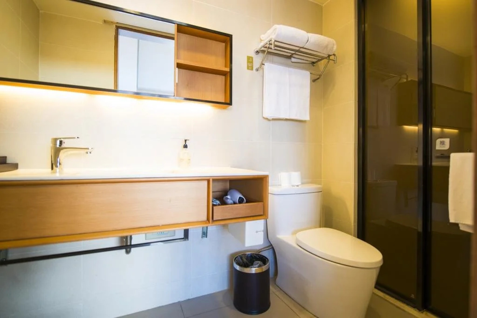 JI Hotel Yining Shanghai Town