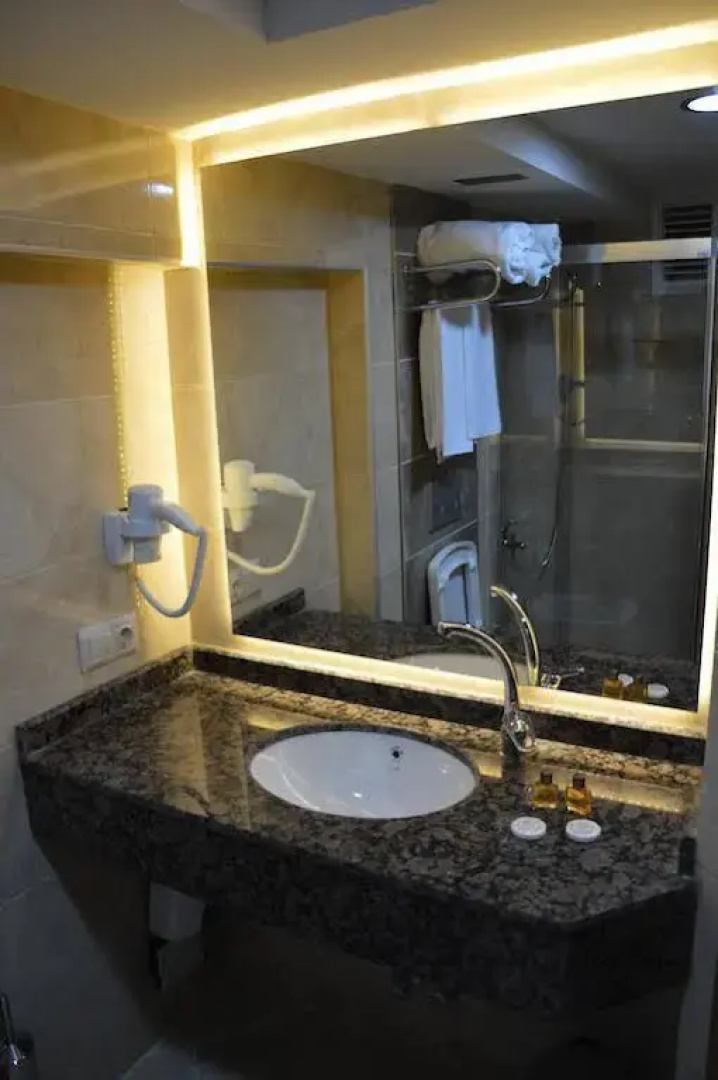 Hotel Grand Plus