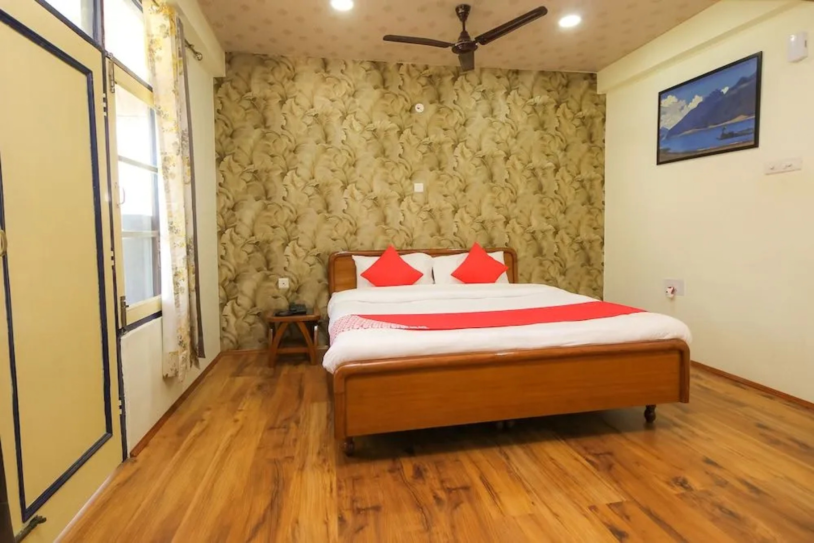 OYO 24539 Hotel Isvara Inn