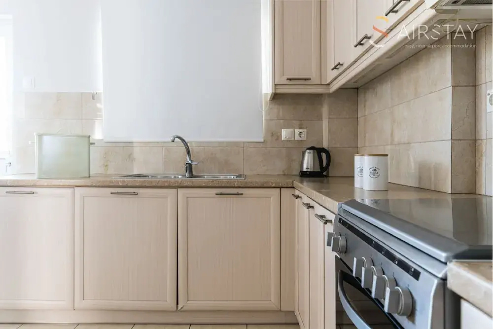 Elise Apartment Airport  by Airstay