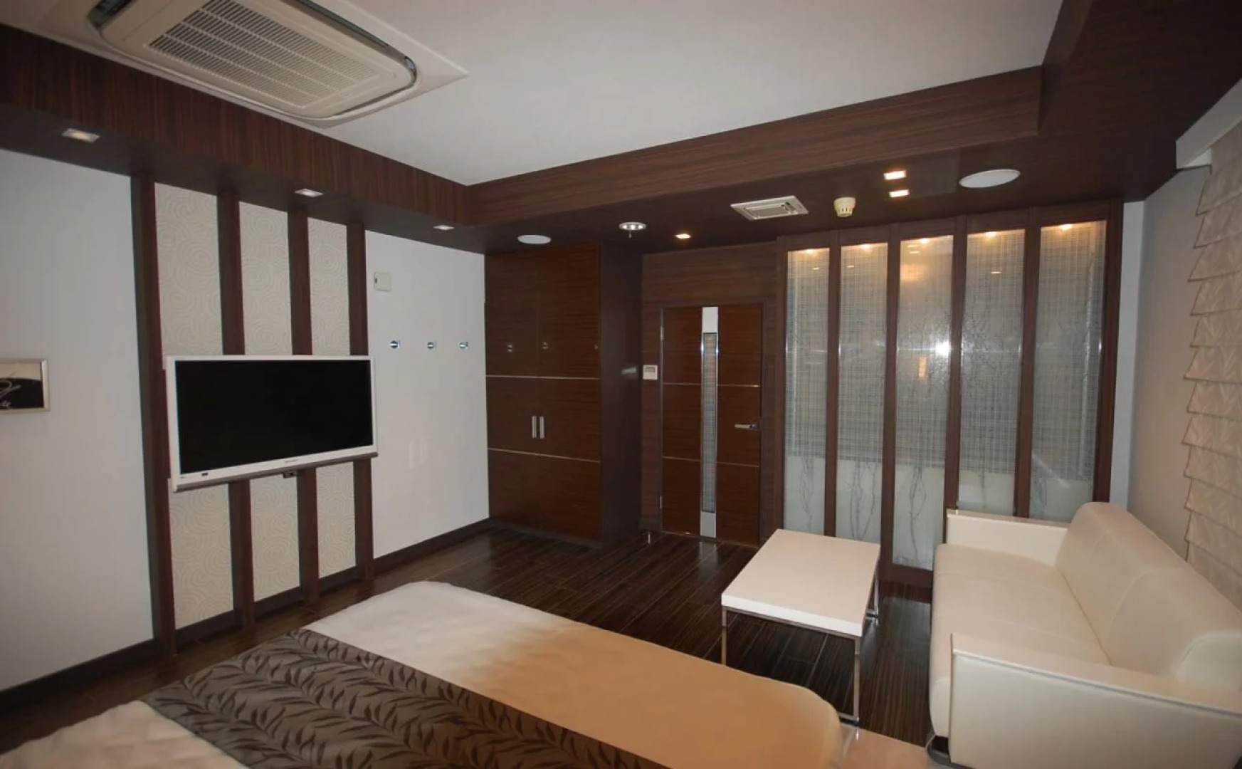 Osaka Palais de Fleurs – Adults Only