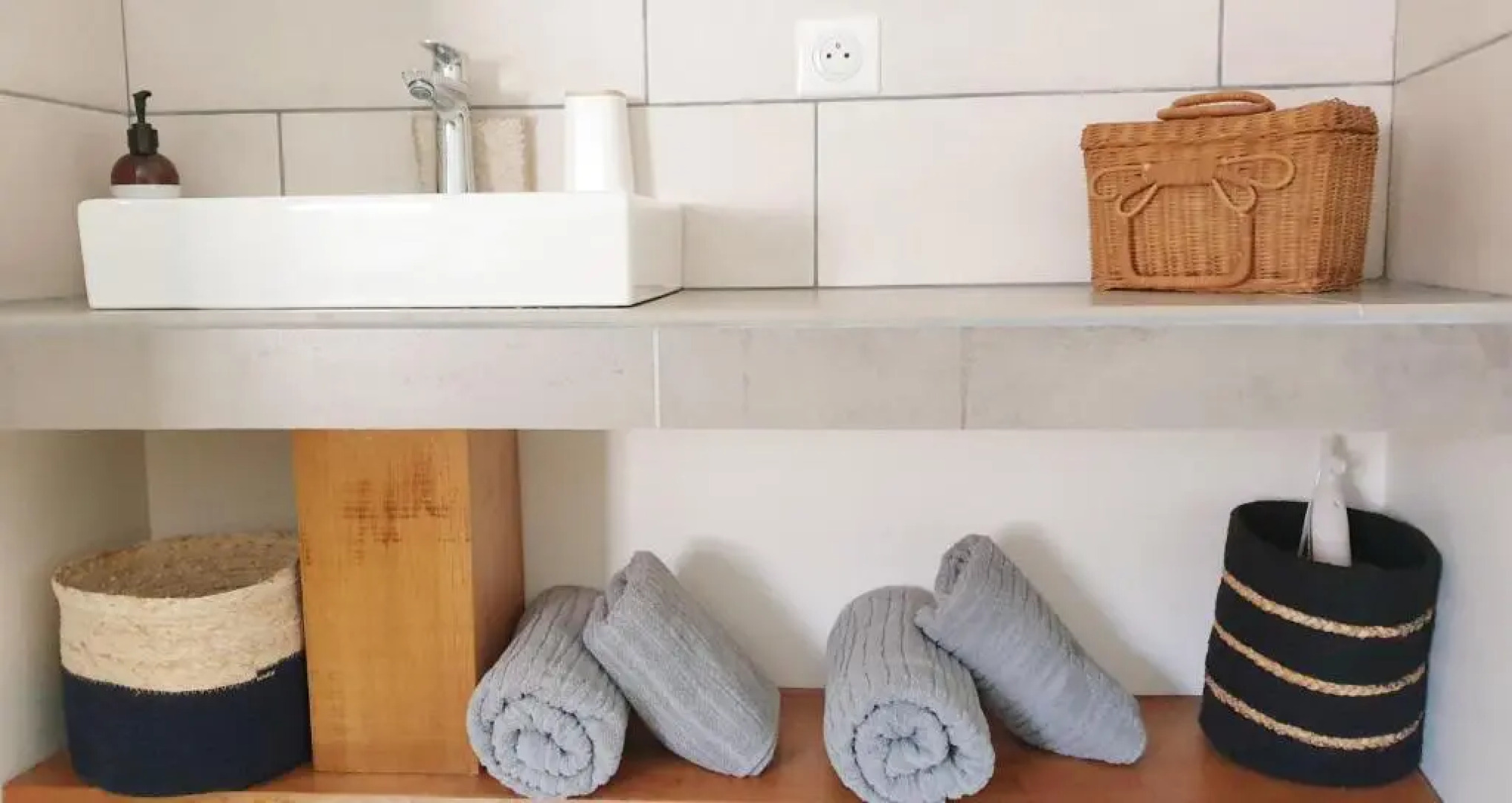 La Croix Au Maitre (Adults Only)