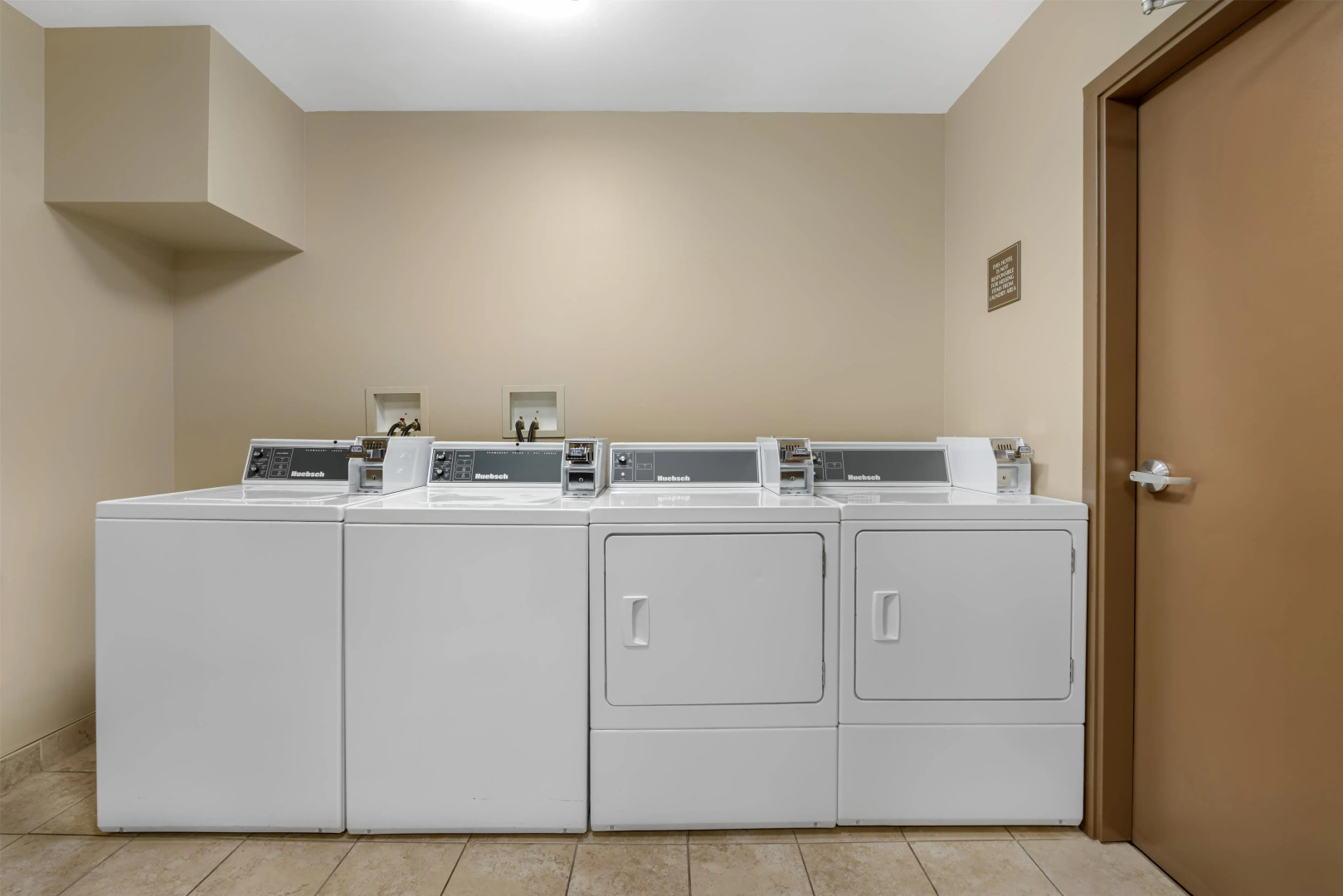 Best Western Plus Baker Street Inn