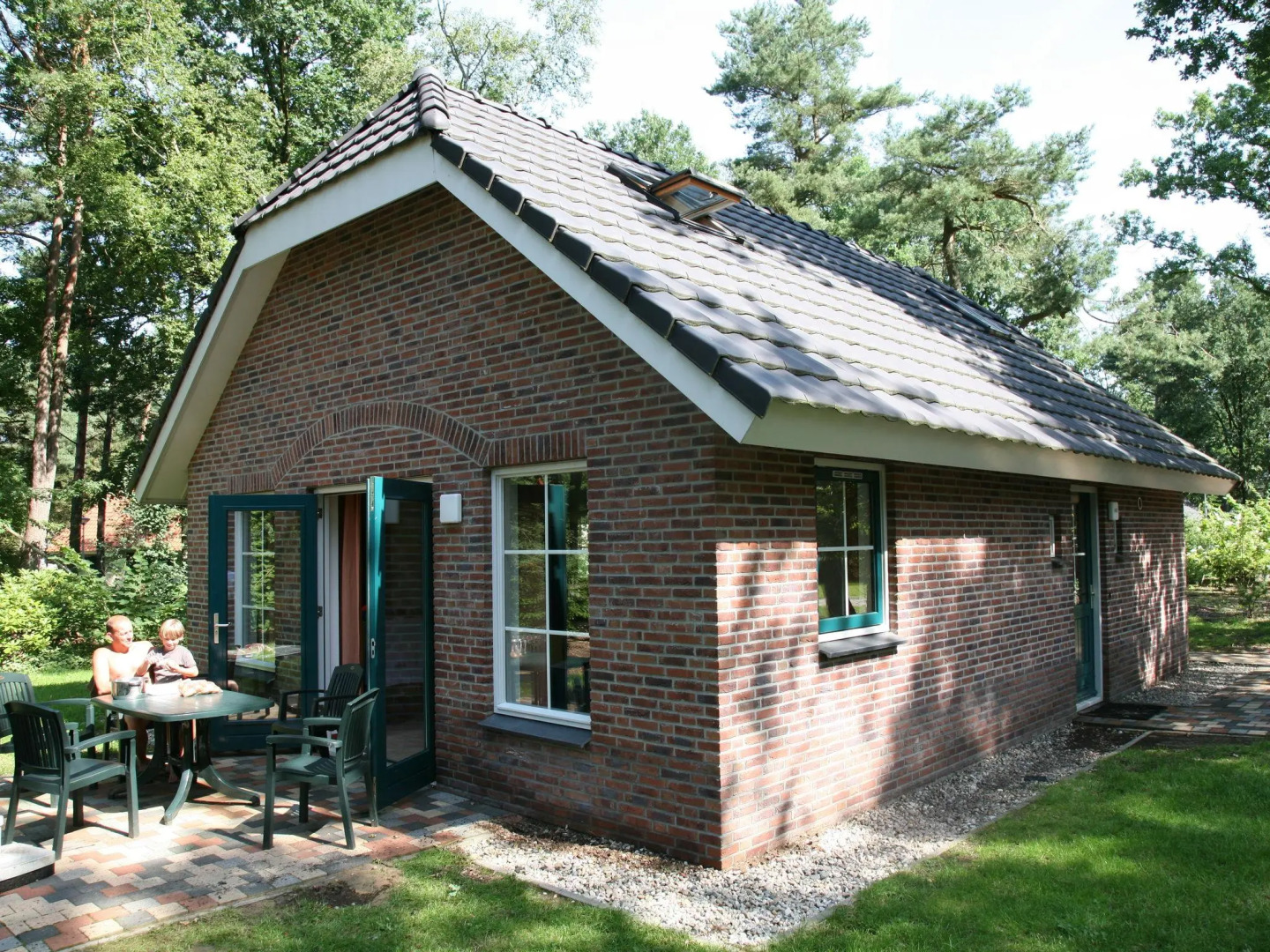 Detached holiday home with dishwasher, in a nature reserve