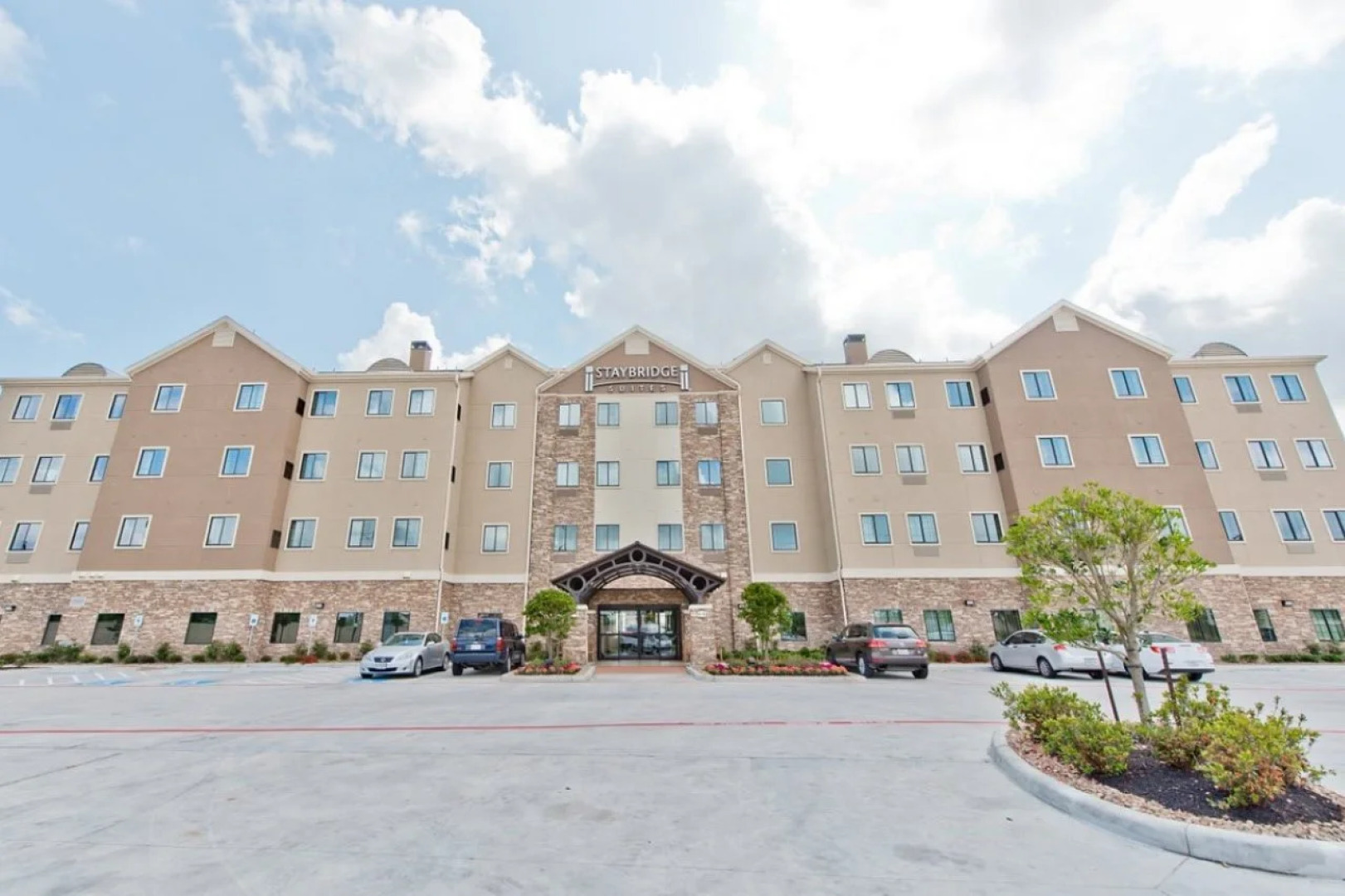 Staybridge Suites Houston - Humble Beltway 8 E by IHG