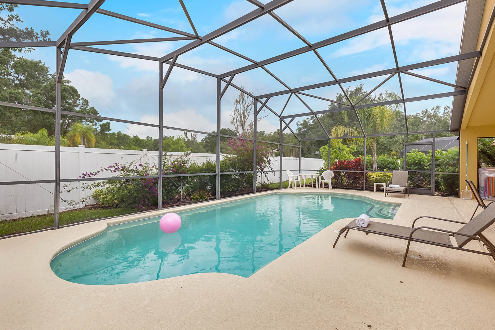 VP2522DC - 4 beds pool home - Gated resort