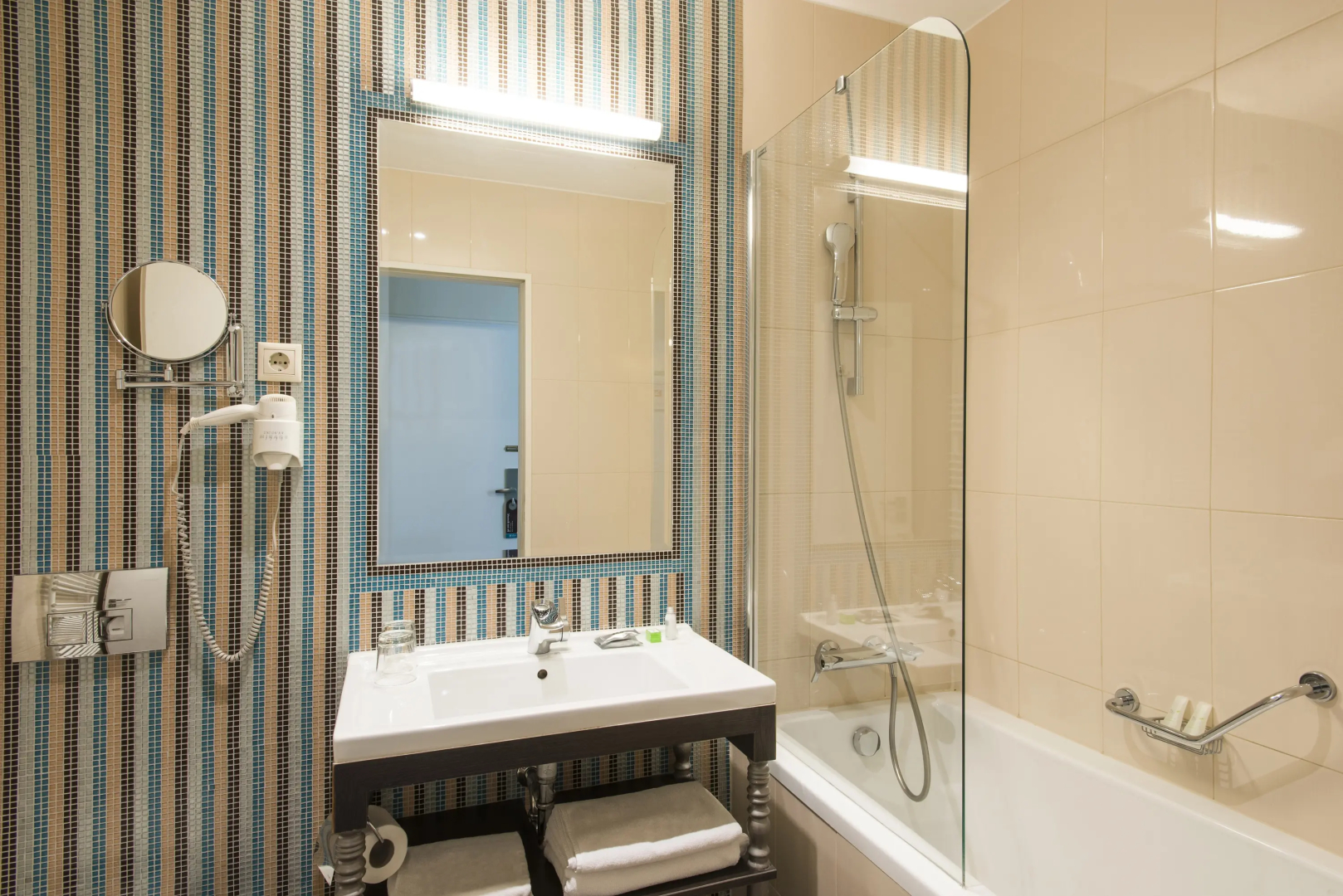 La Prima Fashion Hotel