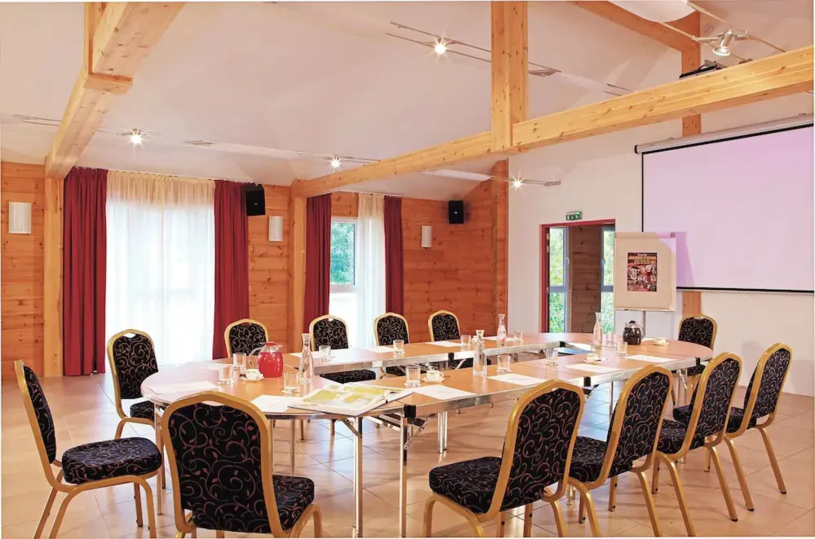 Logis Hôtel & Restaurant des Lacs